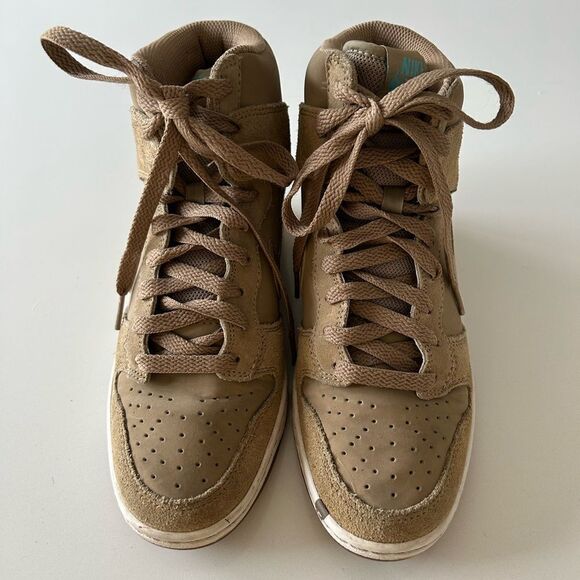 Nike Dunk Sky High Essential 'Desert Camo' Sneakers - Picture 4 of 10